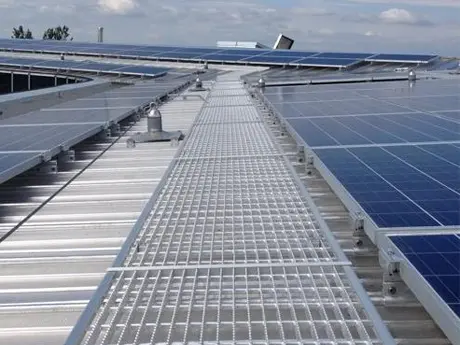 Pasarela de mantenimiento fotovoltaico para techos 1