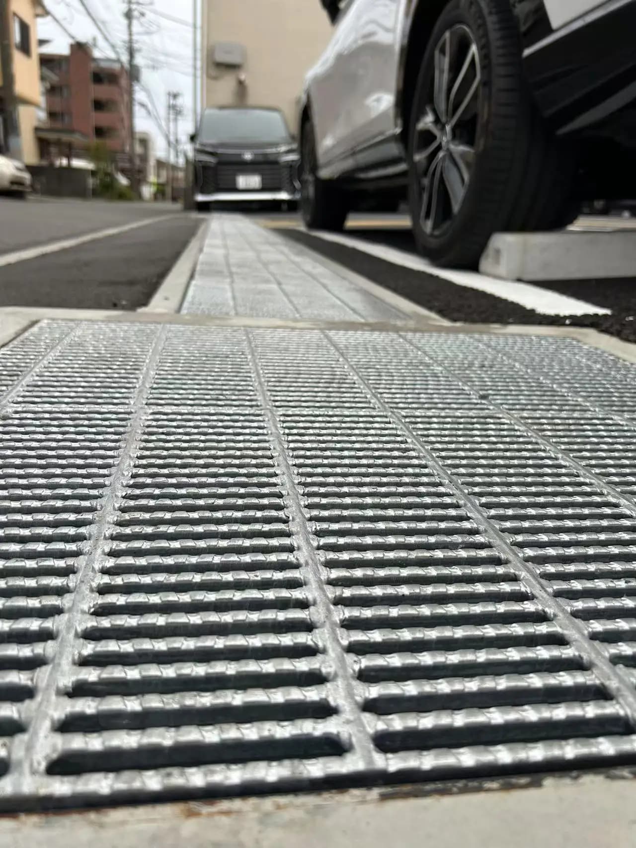 Análisis comparativo entre rejillas de acero especiales para estacionamientos y placas de acero comunes: ¡elija la mejor solución! Análisis comparativo entre rejillas de acero especiales para estacionamientos y placas de acero comunes: ¡elija la mejor solución!