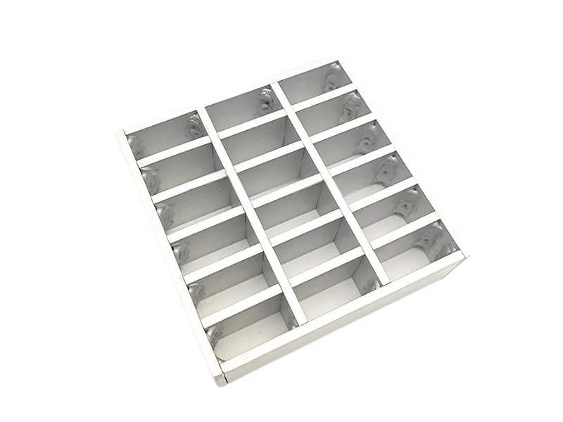 Rejilla de aluminio prensada y bloqueada
