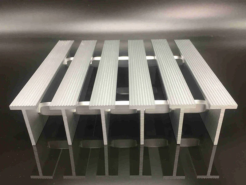 Barra en T de rejilla de aluminio engastado