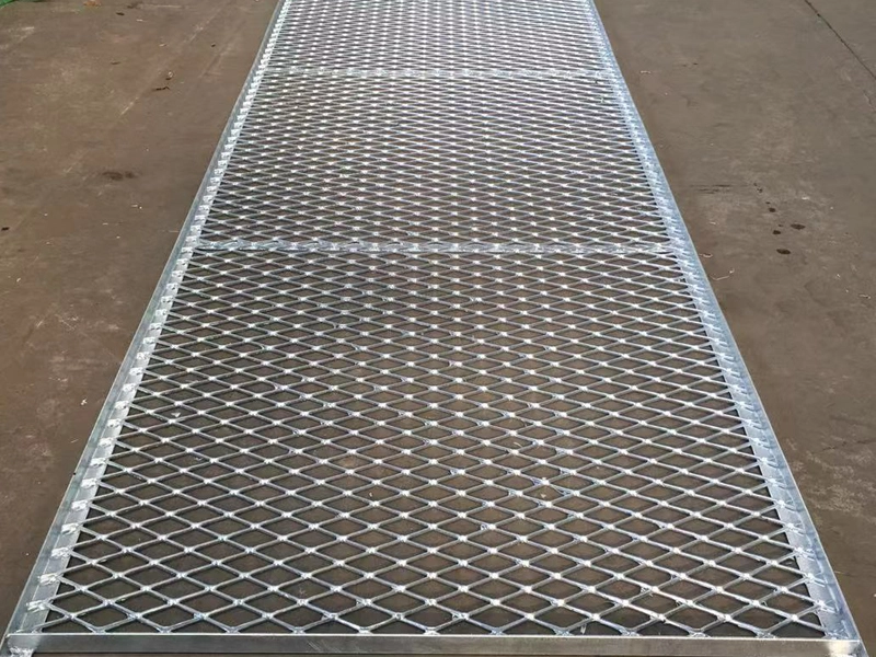 Metal expandido