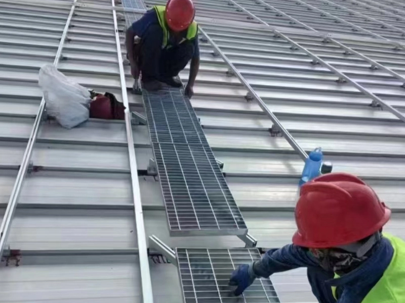 pasarela para energía solar en tejado