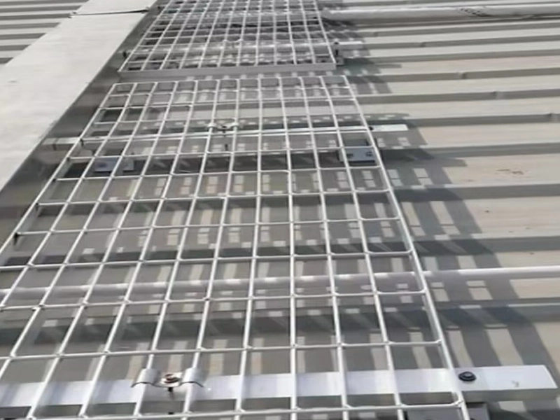 Pasarela solar para techo